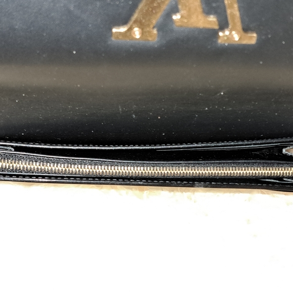 LV Louise Wallet - Picture 4 of 6